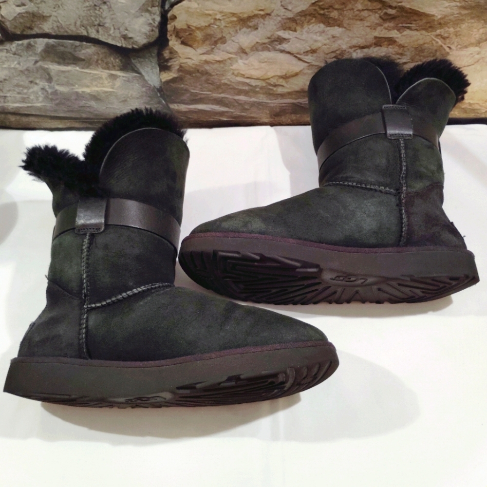 Sz 7 UGG Jaylyn Boots Suede Leather Sheepskin Insole Furry Belted Buckle Boots - Picture 11 of 17